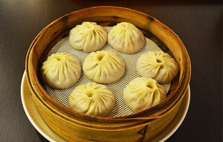 鲜肉小笼包1笼,可外送