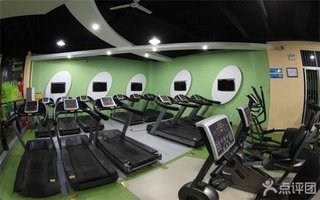 零距离健身会所健身季卡1张