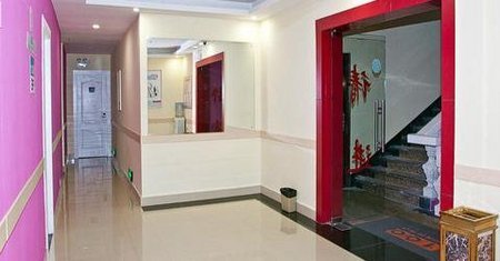 易佰连锁旅店松江体育中心地铁站店