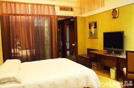 【珠海昌安假日酒店】豪华房(只限5楼、6楼)住