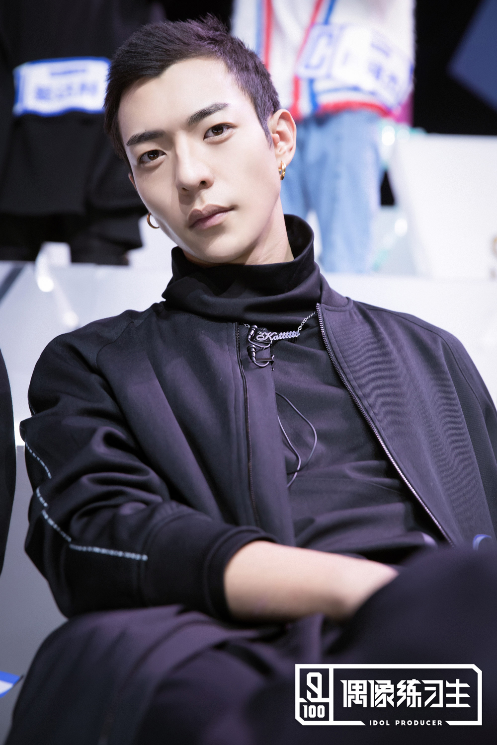 《偶像练习生》卜凡搞笑岳岳耿直 自带弹幕承包笑点狂吸粉