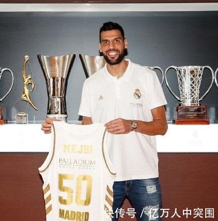 t0100cc60900f4f9086.jpg?size=429x436