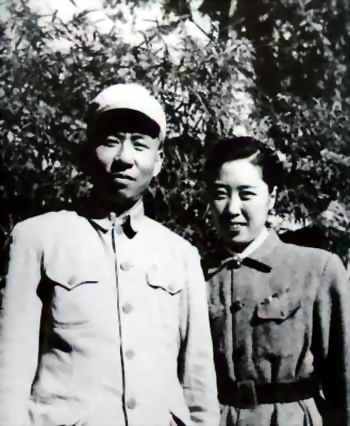 谁都不怕的康生在延安有两个人不敢得罪,一个是毛主席,还有一个