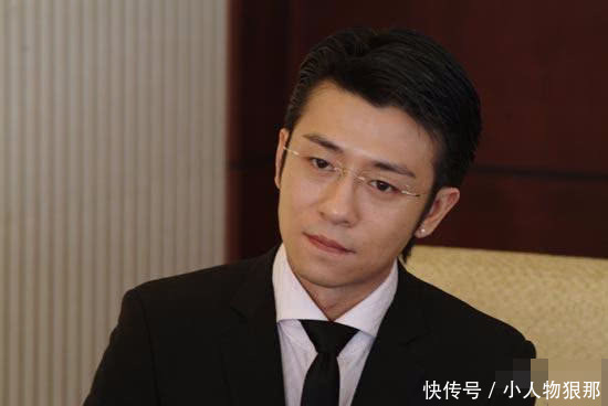 被妈妈捧18年没能火起来,跟张嘉译合作后爆火