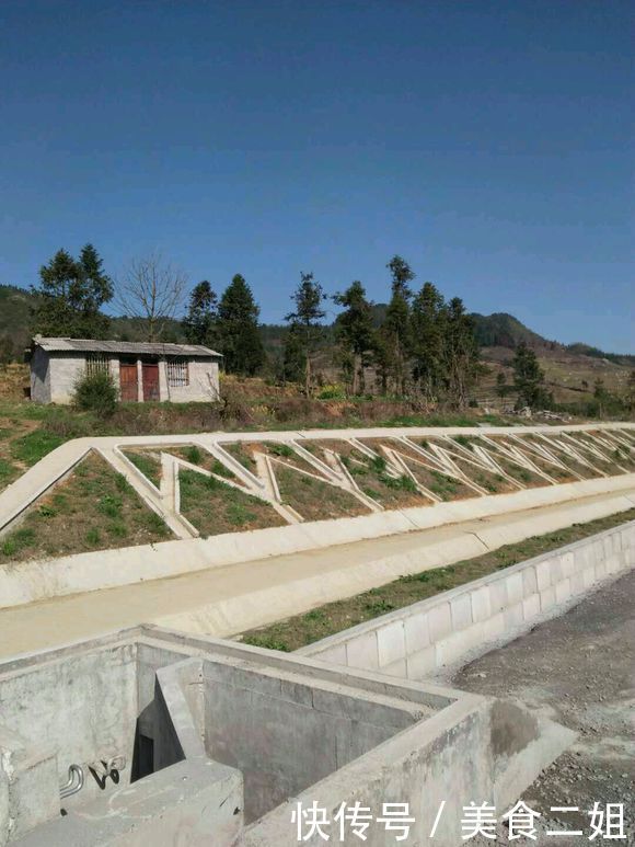 中国建世界首条山区高铁，造福万人，新建14个车站，有你家么？