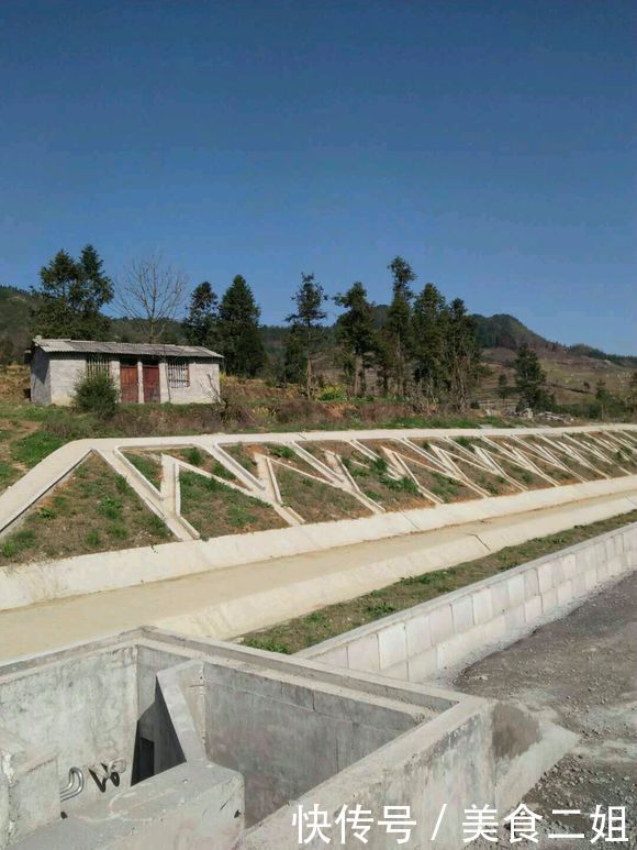 中国建世界首条山区高铁,造福万人,新建14个车站,有你家么?
