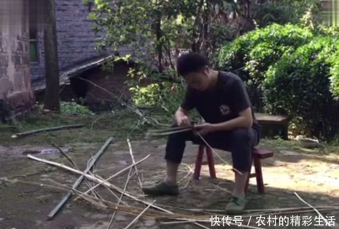 农村的那口大锅你知道怎么洗,农村小伙自制物