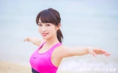 日本00后最美女高中生留级?专注无法学习,看日2009高中中考年普陀区图片