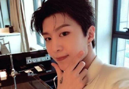 百分之九男团的成员没有刘海后,陈立农真的像