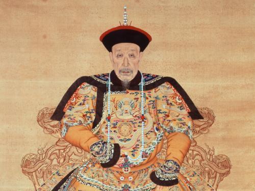 此皇帝自称十全老人大肆盗墓,死后尸体被士兵