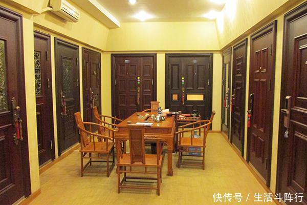 判断防盗门质量,只要看门上的印记就可以,大多