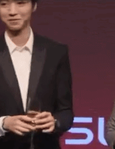 搞笑gif:67大爷,你是不是出门没带脑子? - 360娱乐