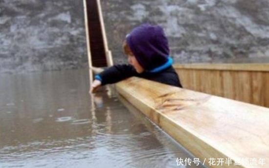 世界上非常展柜的图纸桥,建桥时一座拿反,v世界奇葩看怎么图纸图片