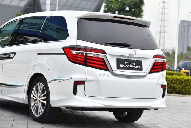 ���϶���7��SUV�ˣ���̥����ʵ������ôѡ