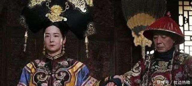 慈禧死后, 众人打扫卧室发现一密室, 打开后感慨