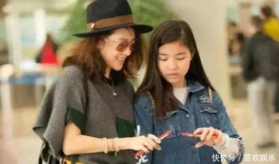 汪峰妈妈打脸继母章子怡, 网友 终于能理解葛荟