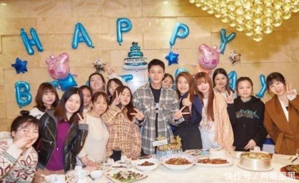 李小璐哭了?这次发生了什么?取关贾乃亮,