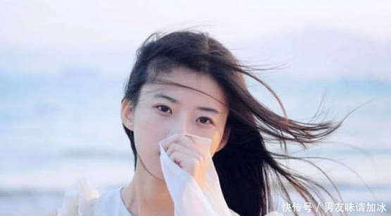 男人对你真的动心了,才会频繁有这几个表现,不