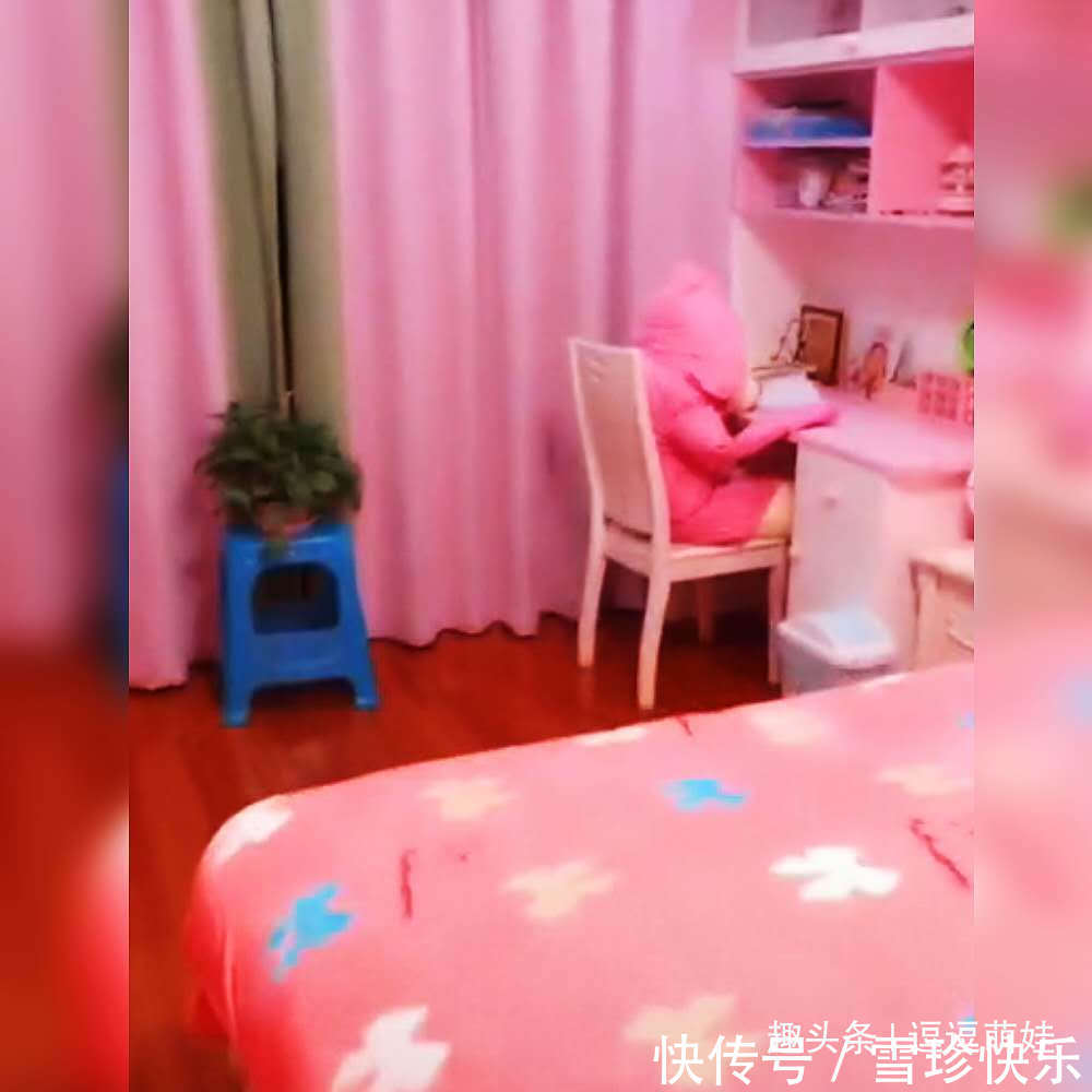 宝妈觉得女儿不对劲,进入房间一看,网友孩子将