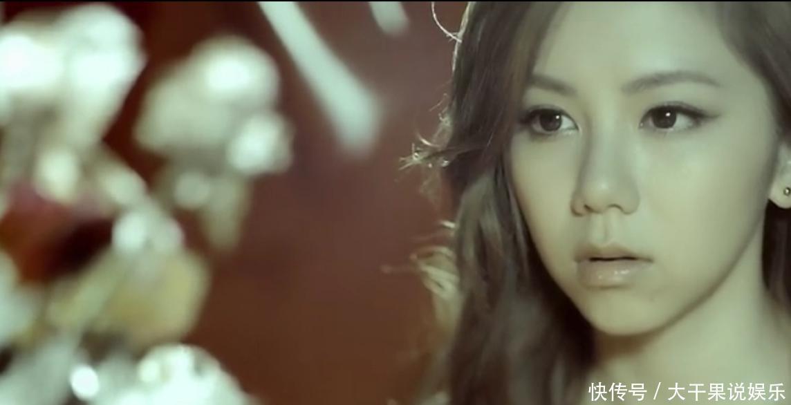 大家怎么评价邓紫棋 t011507e35c9d360e29.jpg