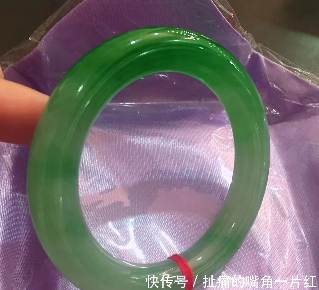 翡翠玉石鉴别 t01157a76a0d8588d30.jpg