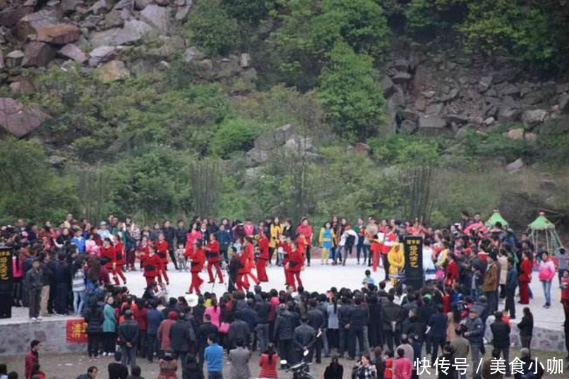 我国最特别的乡镇,位属同一座山却分属两个省,湖南湖北一家亲!