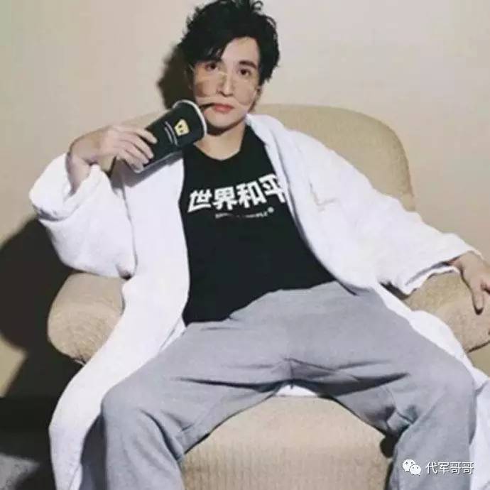 薛之谦的歌有什么特点 t01167878404940cddb.jpg?size=690x690