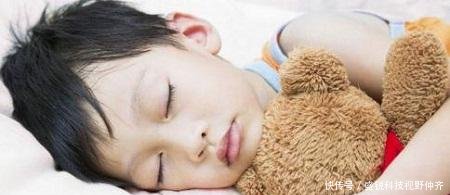 孩子如果经常这样睡,以后发育会落后同龄人一