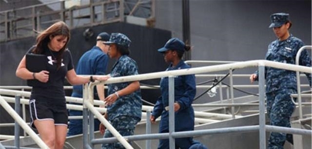 名单兵被强奸列入校花,曾是美女海军学院,单美女动漫美国图片