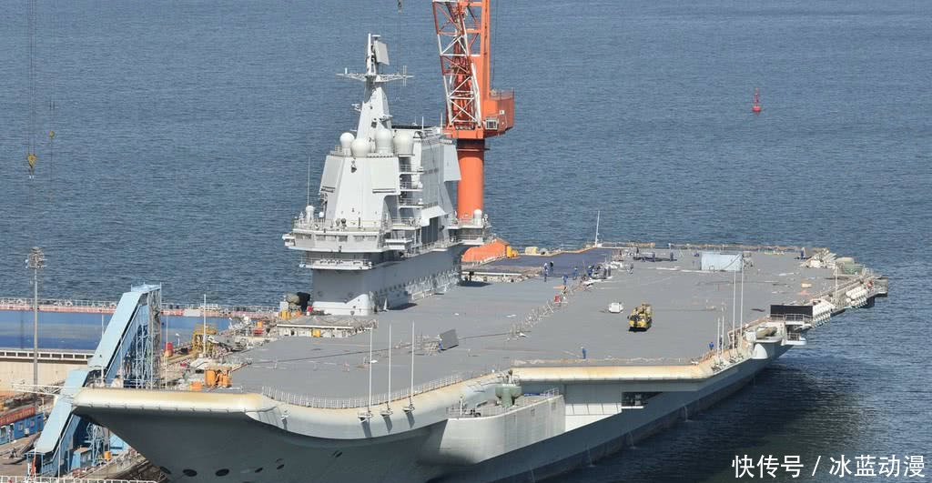 国产航母甲板多层涂装完成!