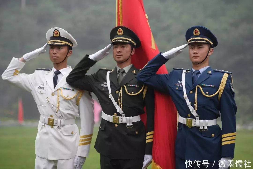 军人非因公外出可以着军服,也可以着便服