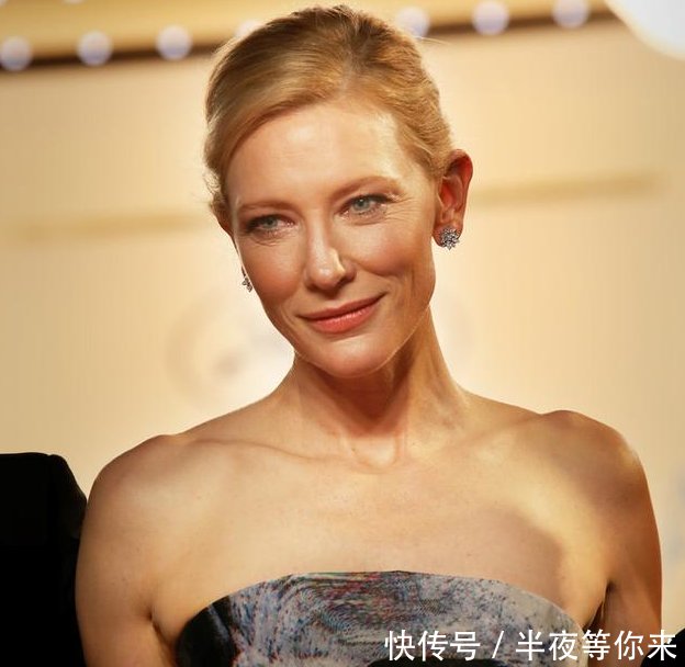 好莱坞演技最好的女演员之一,外表很平凡,金发