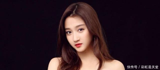 鹿晗半夜给关晓彤过生日,生日礼物价值不菲,甜