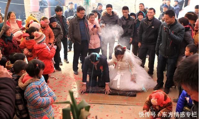 大年初二带孩子回娘家,大嫂避开我偷偷给儿子红包,我感觉中了奖