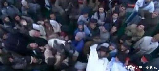 拍戏被占便宜, 刘亦菲忍了, 韩雪的也忍了, 但赵