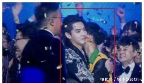 跨年晚会现场,吴亦凡黄子韬相互拥抱,网友:十二