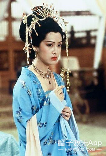tvb版电视剧《杨贵妃》,扮演杨贵妃的就是向海岚,扮演唐明皇的是江华.