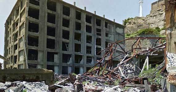 日本嫩模爱穿比基尼 沙滩与球为伴图片