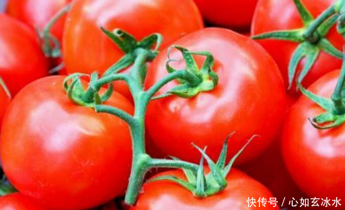 女人晚上不吃大米面食,吃3种主食,3种水果,一个