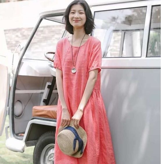有一种叫“清爽美”,那就是棉麻装,搭平底鞋,养眼 yg电子娱乐