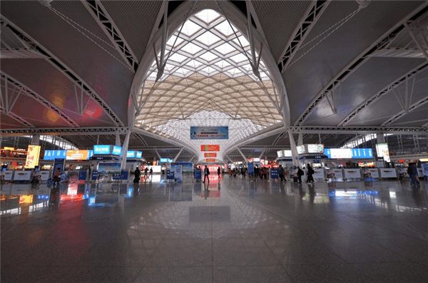 中国十大火车站排行榜,你去过其中的几个?