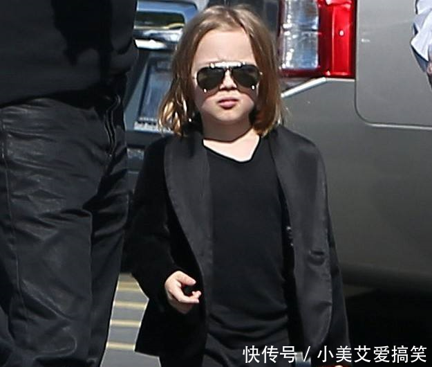 朱莉别想摆脱皮特的阴影,一对龙凤胎长得越来