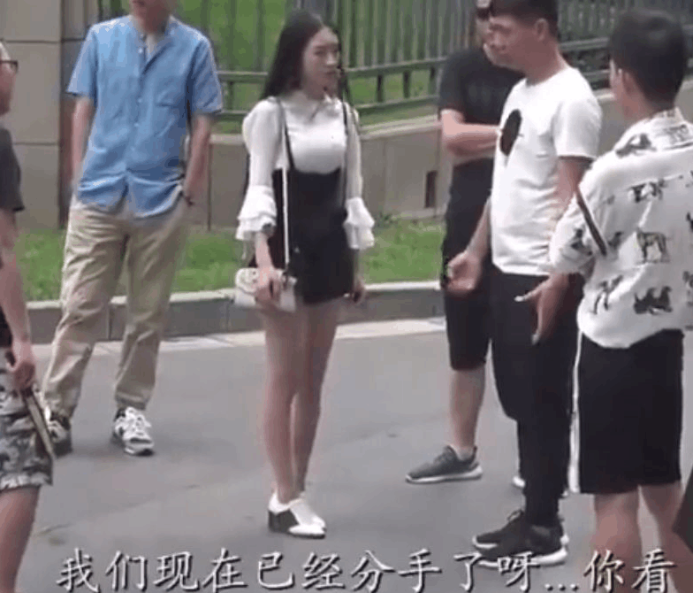 男子遇事丢下女朋友跑掉, 男子: 我做的对啊