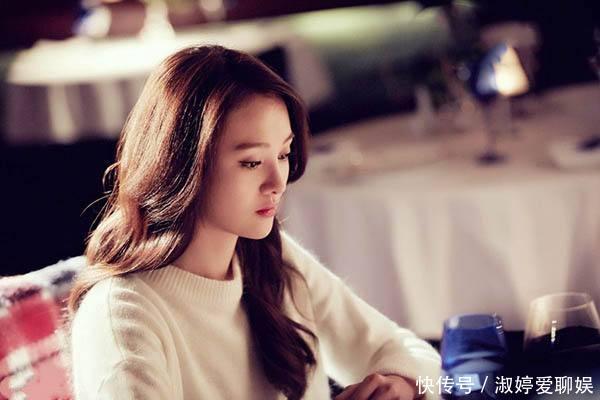 郑爽发布会当场扇自己嘴巴,炒作还是演技突出