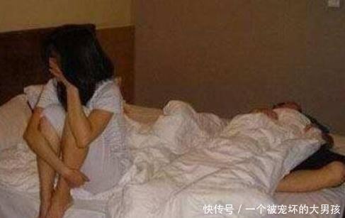 女学生早恋被家长发现，和男友夜不归宿，女生：疼到走不了路