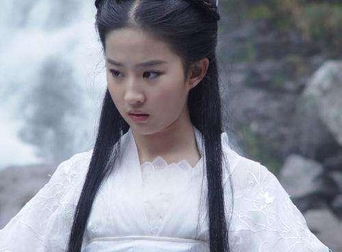 刘亦菲L姓女星事件后首更微博,开心晒自拍打