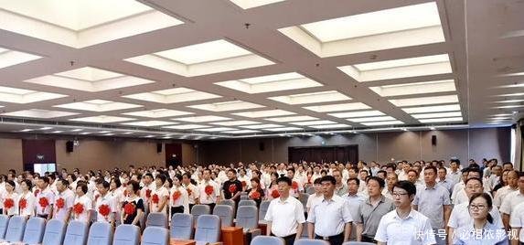 寒亭区第三十四个教师节庆祝表彰大会召开