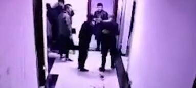 男子遭刺夺刀反杀 赔40万获刑6年图片 8118 383x172
