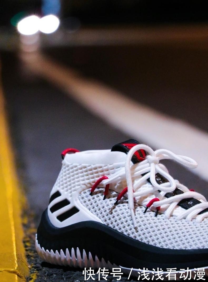 球鞋测评 | 低价好球鞋, 利拉德4代