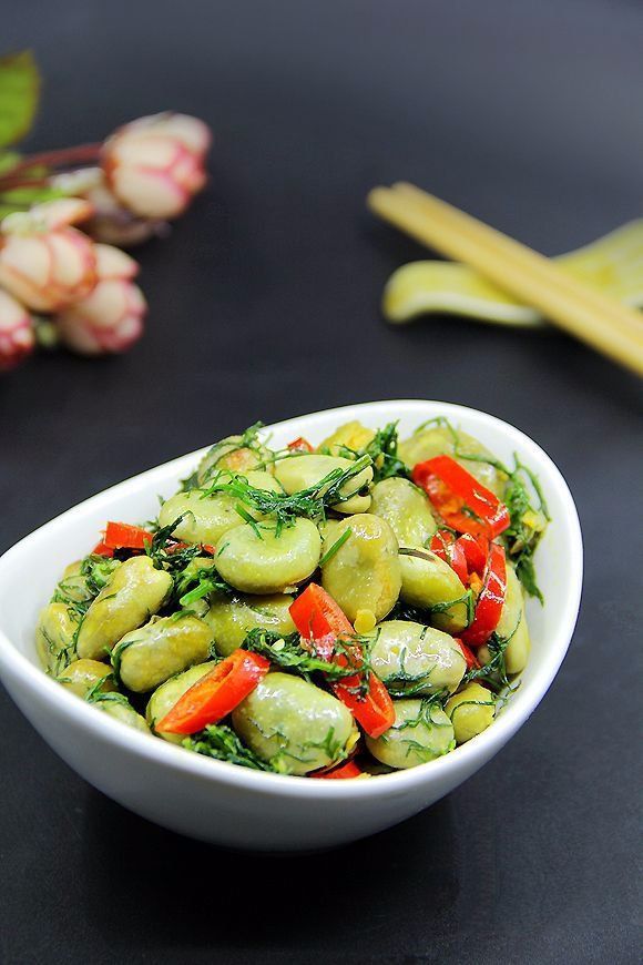 茴香苗嫩嫩的很新鲜,炒蚕豆吃有股浓浓的茴香